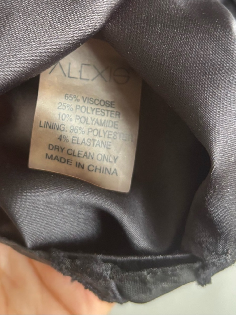 Alexis | Off Shoulder Ruffle Top - Picture 5 of 6